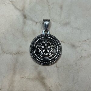 Medallion Pendent Stainless Steel Oxidized Design